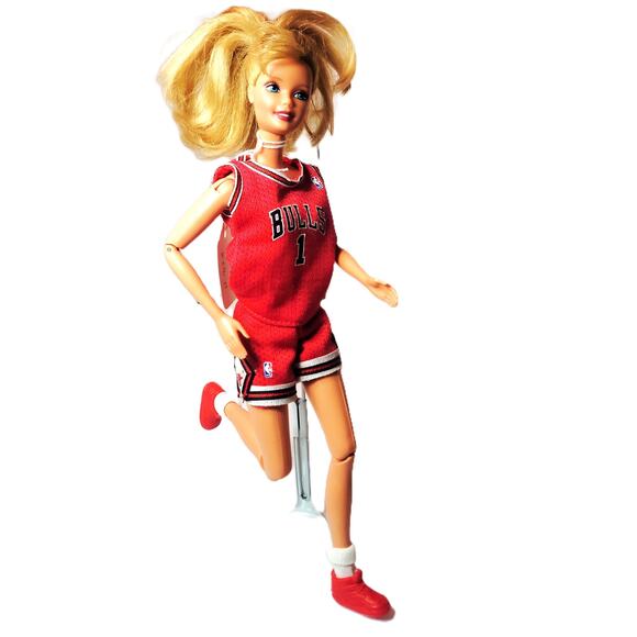 1998 NBA Chicago Bulls Basketball Barbie Mattel No. 20692 - Picture 8 of 9